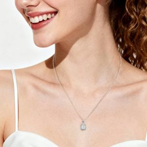 Light Blue Aquamarine Necklace for Women Dainty Cubic Zirconia Square Birthstone Pendant Necklace Trendy Blue Crystal Elegant Jewelry Gift